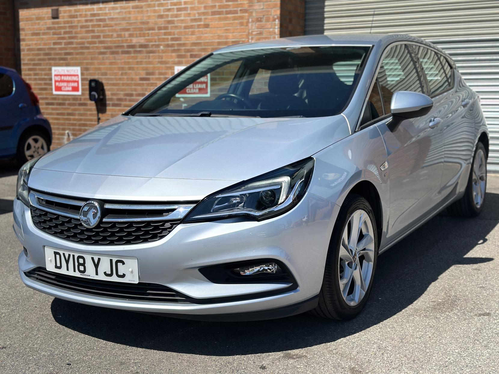 Vauxhall Astra 1.4i SRi Hatchback 5dr Petrol Manual Euro 6 (100 ps)