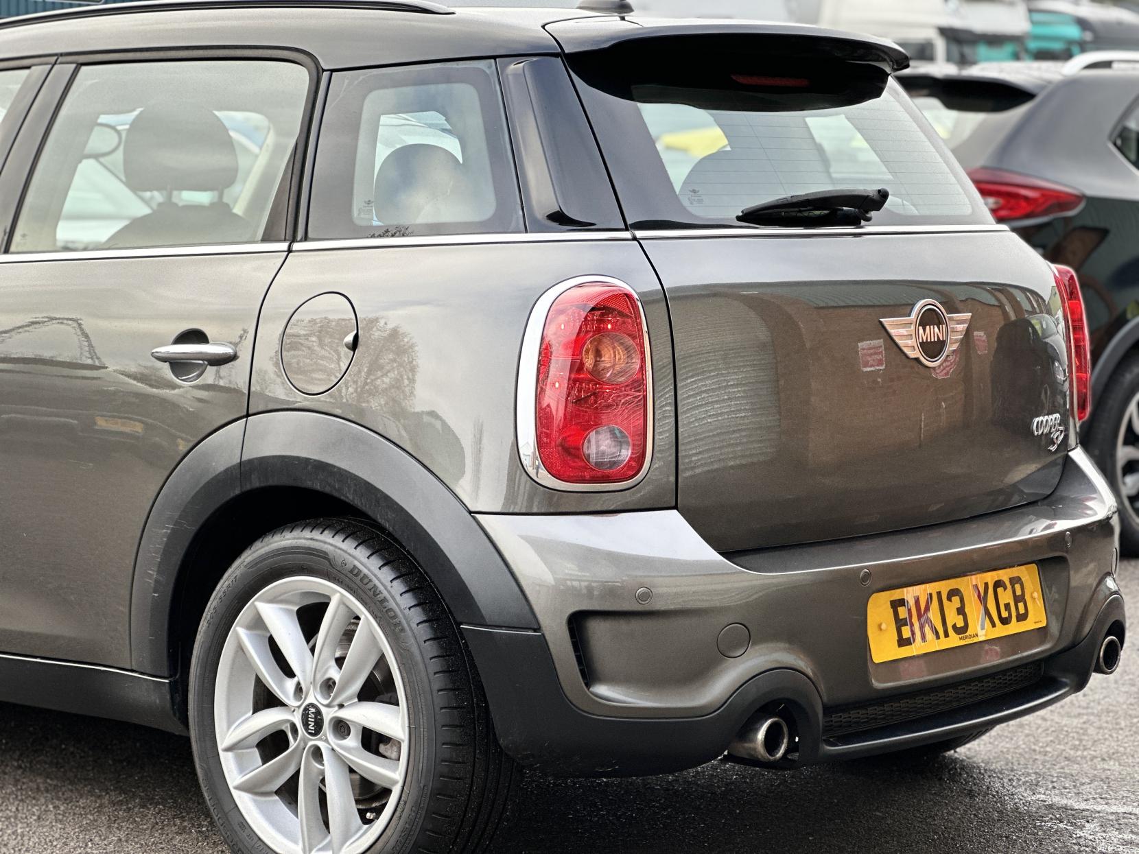 MINI Countryman 2.0 Cooper SD SUV 5dr Diesel Auto Euro 5 (143 ps)