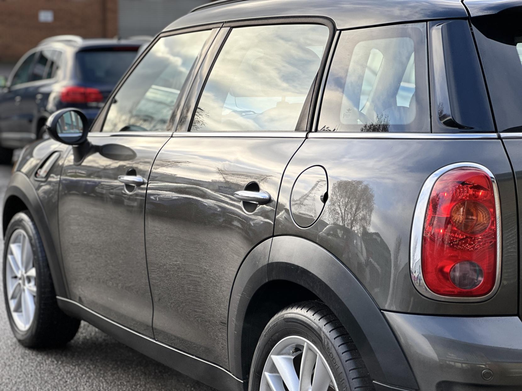 MINI Countryman 2.0 Cooper SD SUV 5dr Diesel Auto Euro 5 (143 ps)