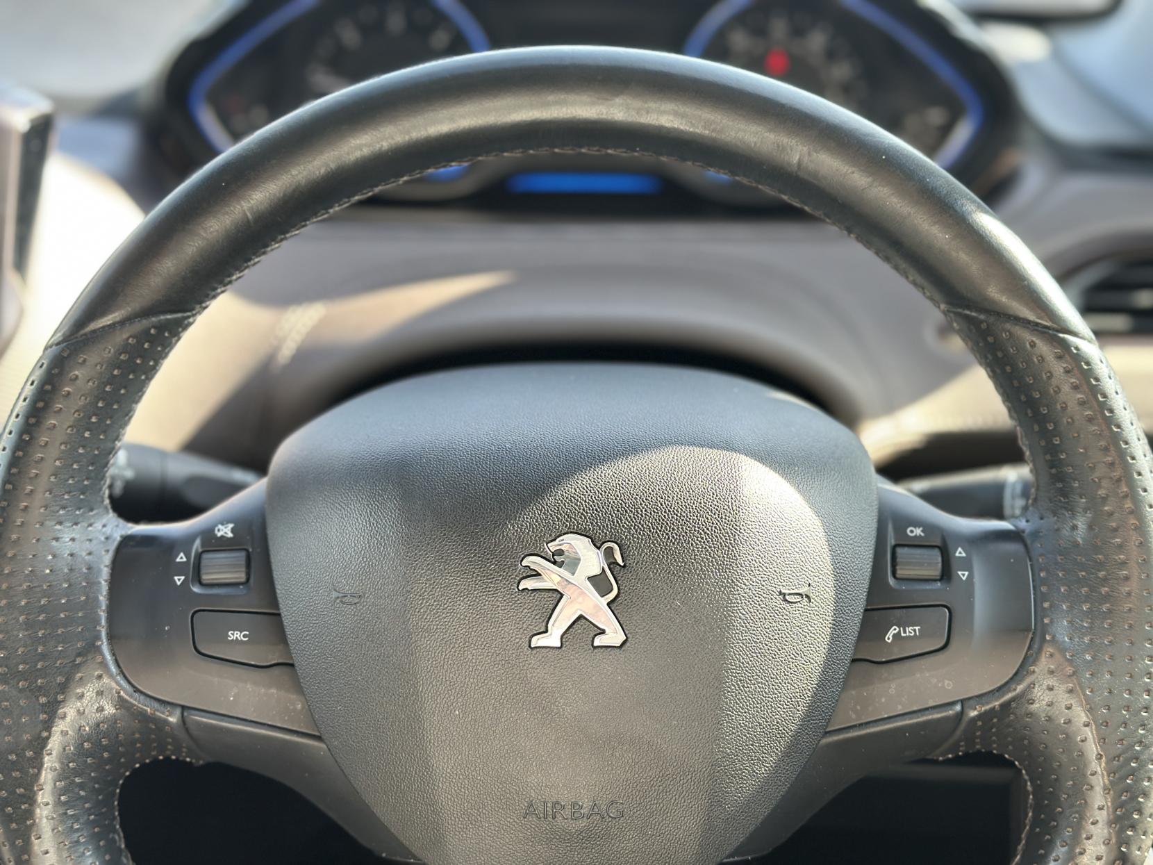 Peugeot 2008 1.6 e-HDi Feline SUV 5dr Diesel Manual Euro 5 (s/s) (Calima) (115 ps)