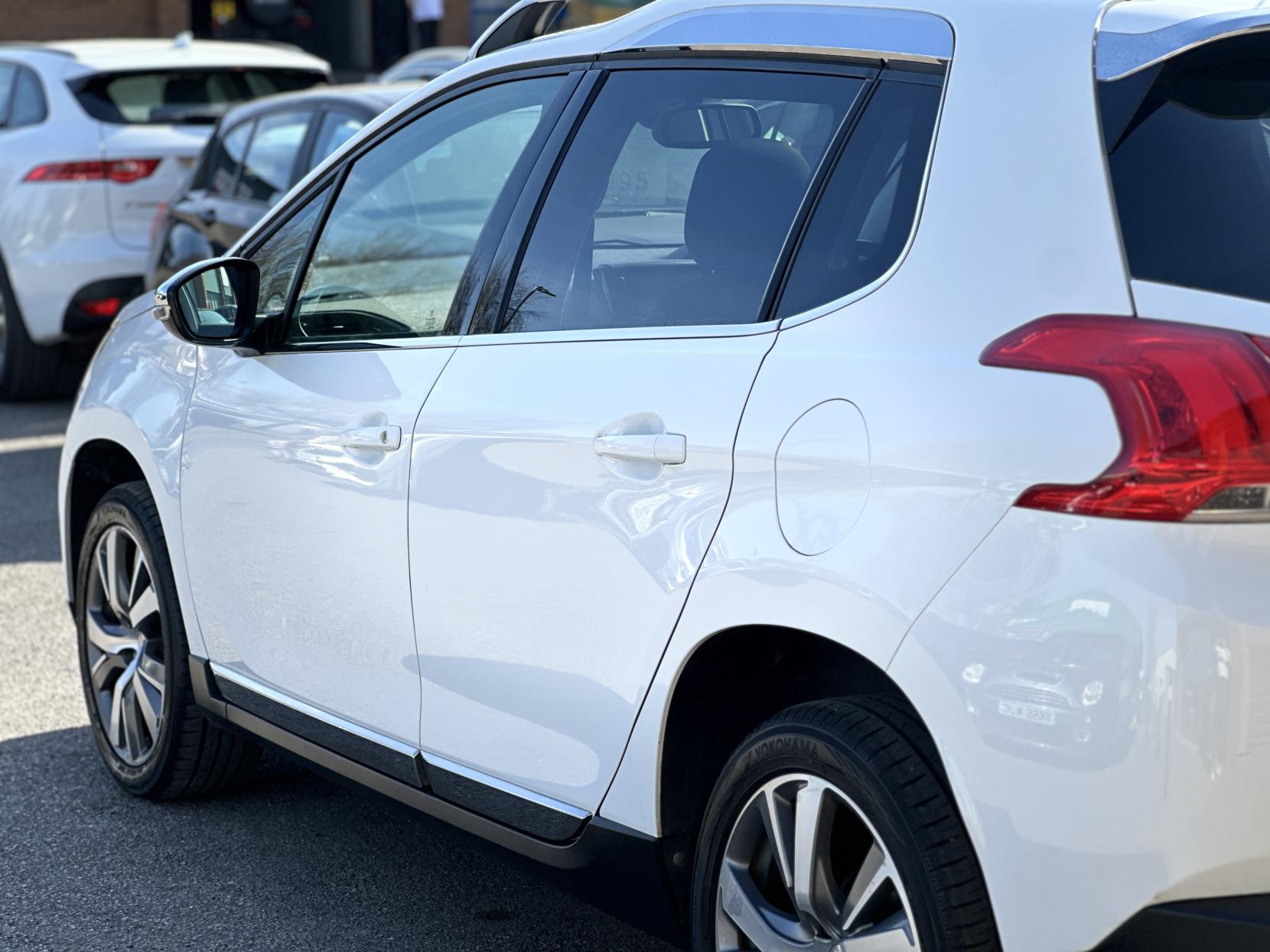 Peugeot 2008 1.6 e-HDi Feline SUV 5dr Diesel Manual Euro 5 (s/s) (Calima) (115 ps)