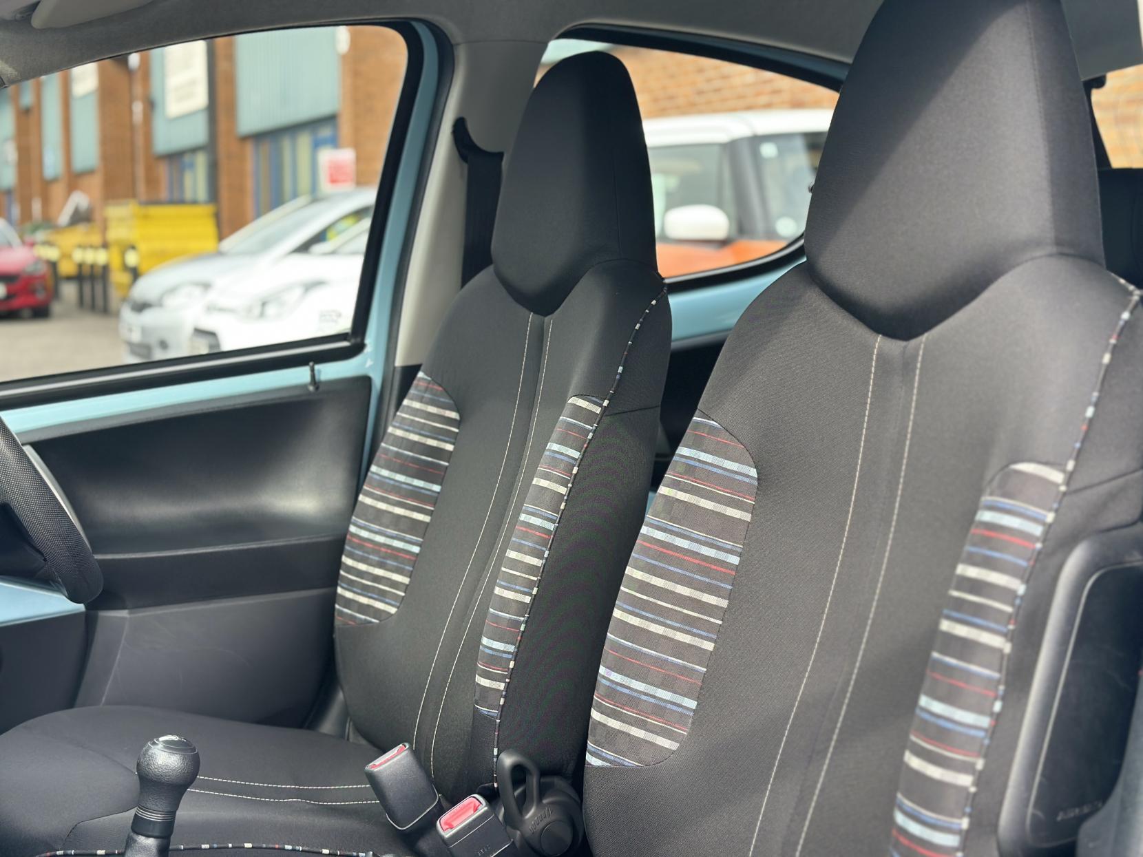 Citroen C1 1.0i VTR Hatchback 5dr Petrol Manual Euro 5 (68 ps)