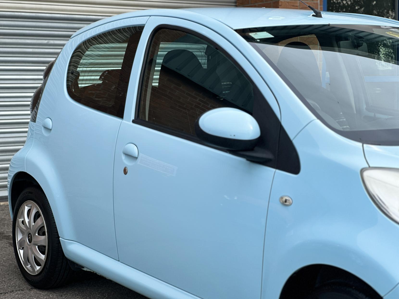 Citroen C1 1.0i VTR Hatchback 5dr Petrol Manual Euro 5 (68 ps)
