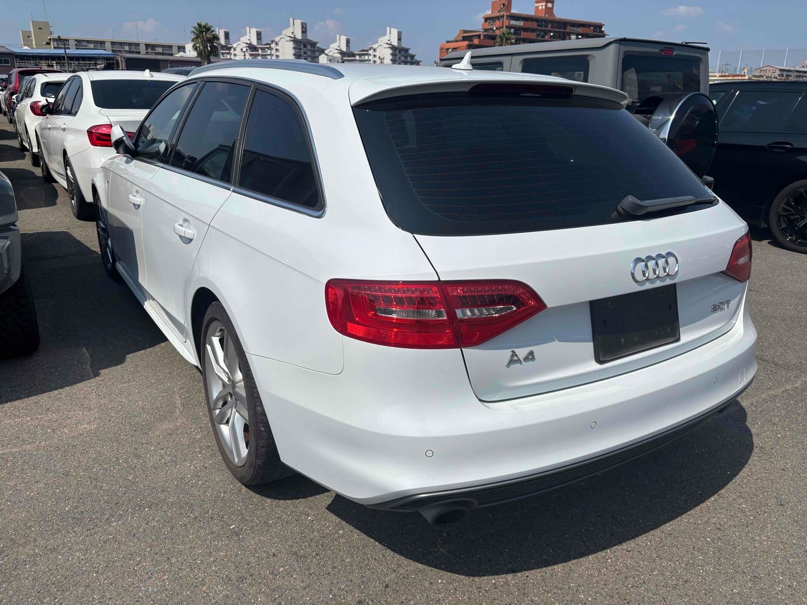 Audi A4 Avant 2.0 TFSI S line Estate 5dr Petrol Multitronic Euro 5 (s/s) (211 ps)